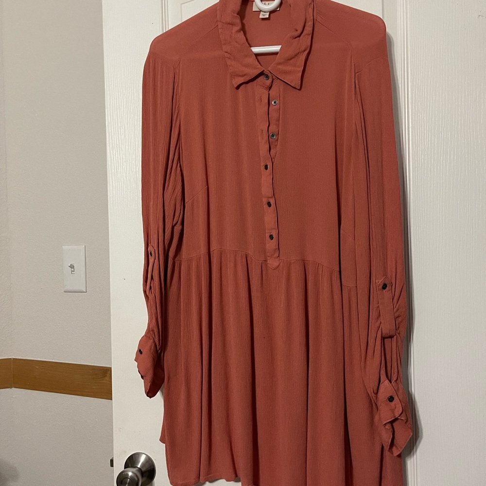 Style and Co top, beautiful coral color. Size 2X.